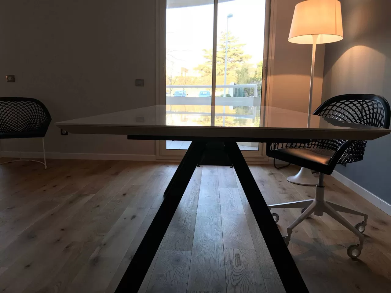 Vue panoramique du bureau du projet Quand 120 m² révèlent tout leur potentiel